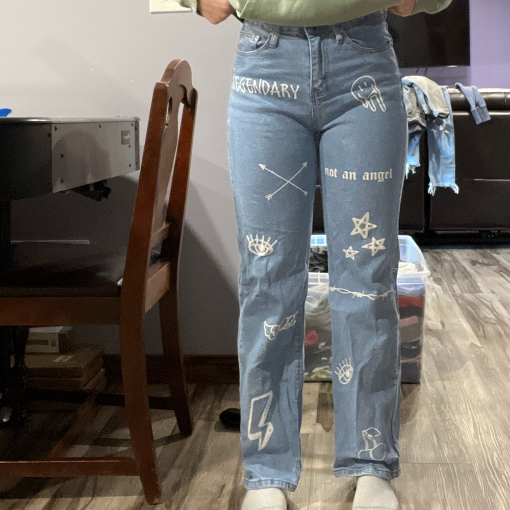 Rue21 Graphic Jeans